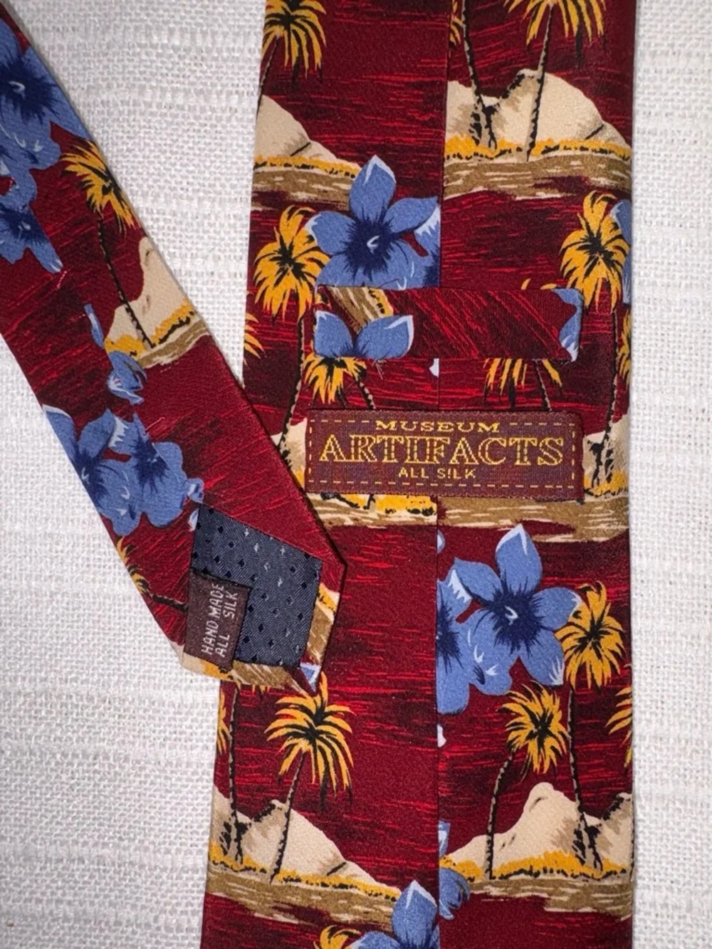 Museum Artifacts Necktie Red Hawaiian Floral Palm Trees Silk EUC